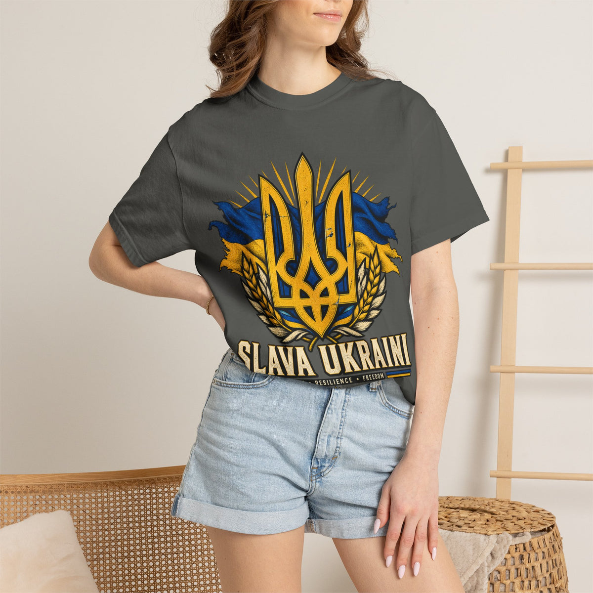 Slava Ukraini — Tryzub